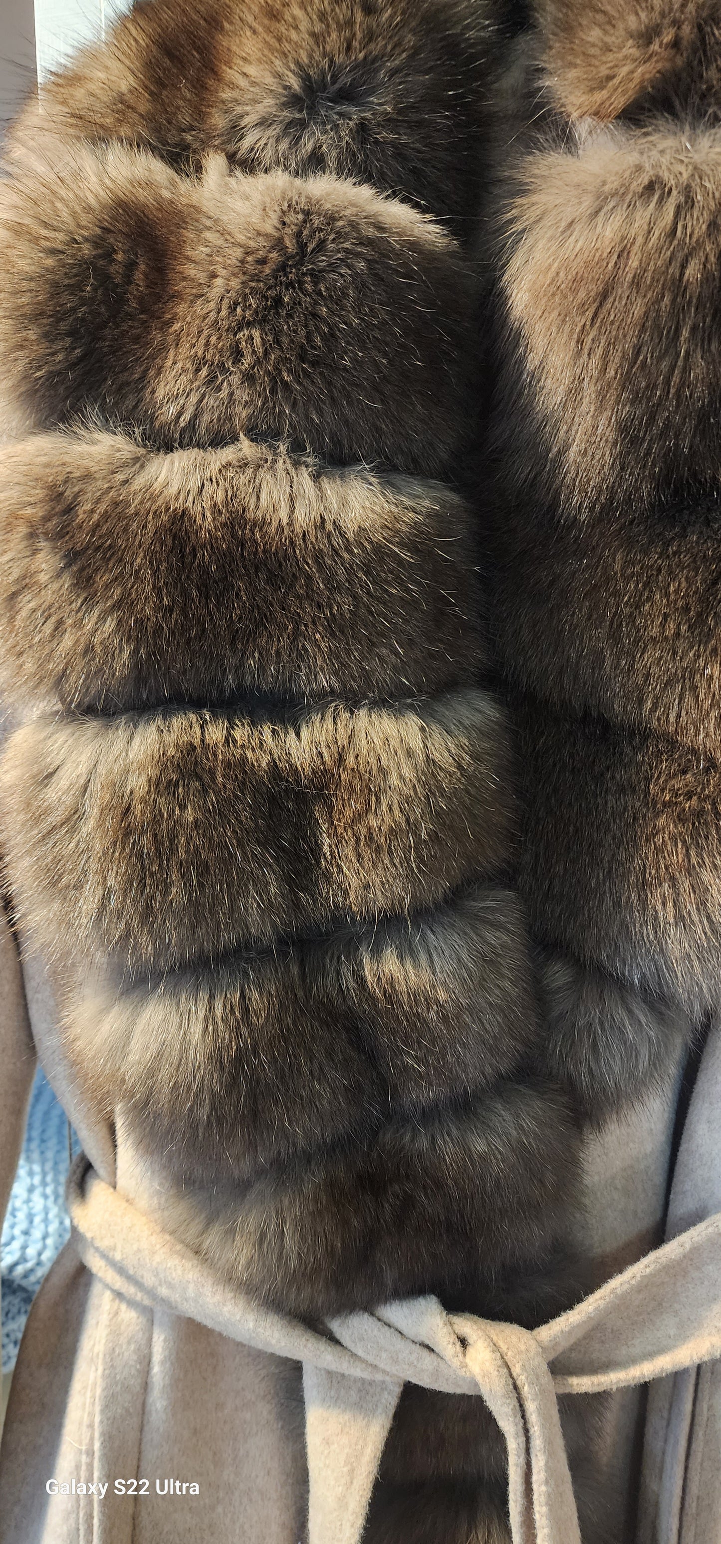 Coat Brown cashmere wool belted trimmed in fox extended tuxedo style