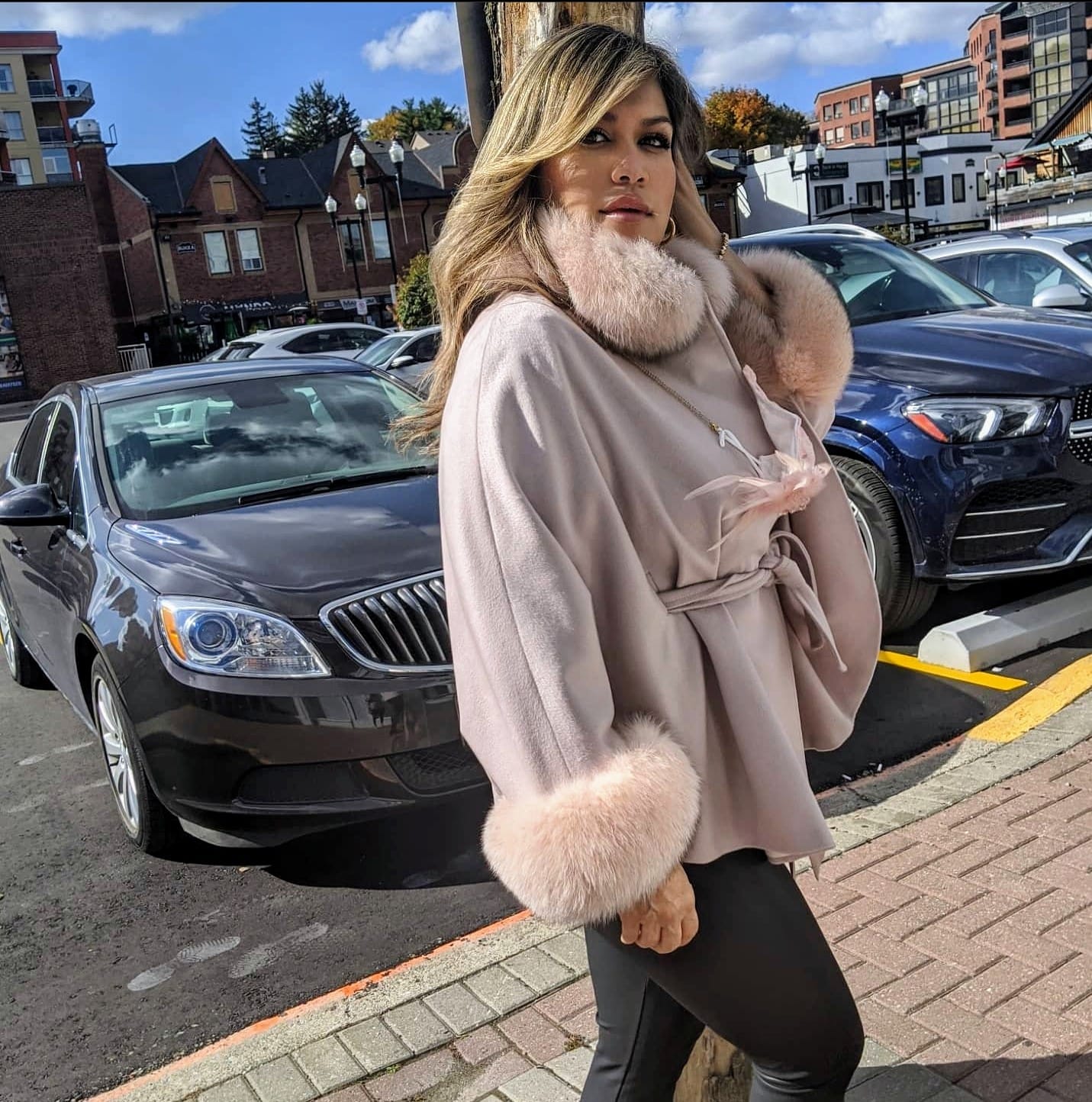 Coat Fox pink Cashmere belted cape jacket