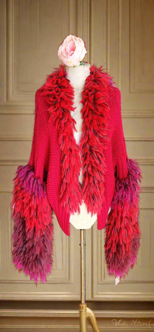 Sweater red fringe sleeve