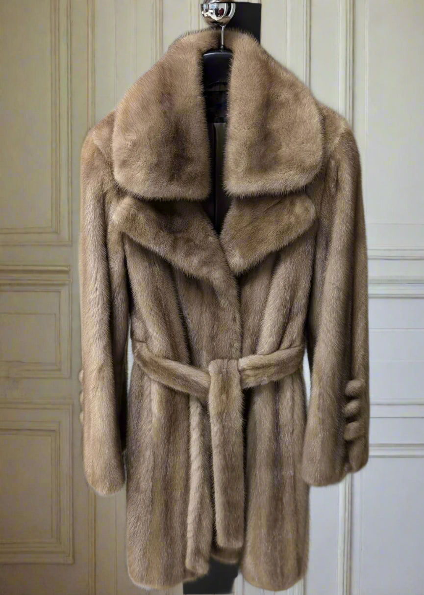 Coat lux Blonde Mink with tie